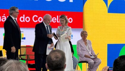 Lula e Priscila Cruz, no palco da segunda plenária do conselhão