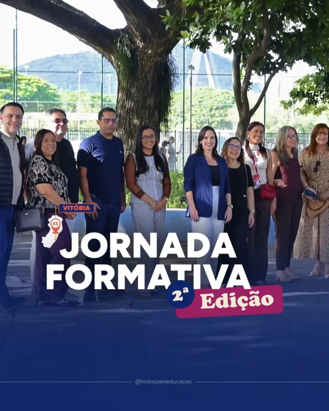 Esta semana, aconteceu o último encontro da 2ª edição da Jornada Formativa para lideranças de secretarias municipais de educação. 

Reunimos esta turma em Vitória (ES), para uma agenda repleta de aprendizagens, trocas enriquecedoras sobre políticas públicas e um entendimento em comum: educação municipal de qualidade oferece sustentação para toda a trajetória escolar! 

Como parte da experiência, estivemos nas escolas EMEF Paulo Freire e CMEI Alvaro Lima, uma verdadeira imersão para potencializar as lideranças comprometidas com o avanço educacional. 

“Esses são momentos de inspiração, ao discutir políticas públicas que transformam o nosso país. O movimento que o Todos tem feito é importante e transformador para as redes municipais que estão participando”, comentou Luana Lemos (@luanas_lemos), subsecretária de gestão pedagógica de Vitória (ES). 

A Jornada Formativa integra a nossa frente de formação de gestores, com o objetivo de fortalecer o desenvolvimento de gestores públicos para liderarem reformas educacionais de sucesso. Essa é uma parceria com o @iearp.usp, por meio da @catedraiearp, responsável pela certificação dos participantes.

Para saber mais sobre a Jornada Formativa, acesse nosso site (link na bio).